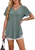 Camiseta de mujer OFEEFAN de cuello V, manga corta, casual, holgada, con dobladillo curvo 8