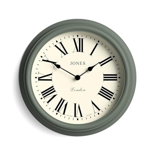JONES CLOCKS®, The Venetian, Reloj de Pared de Cuarzo en diseño clásico Mate y Esfera de Color Crema Cocina, Sala de Estar/Comedor u Oficina. (Números Romanos/Espárragos Verdes)