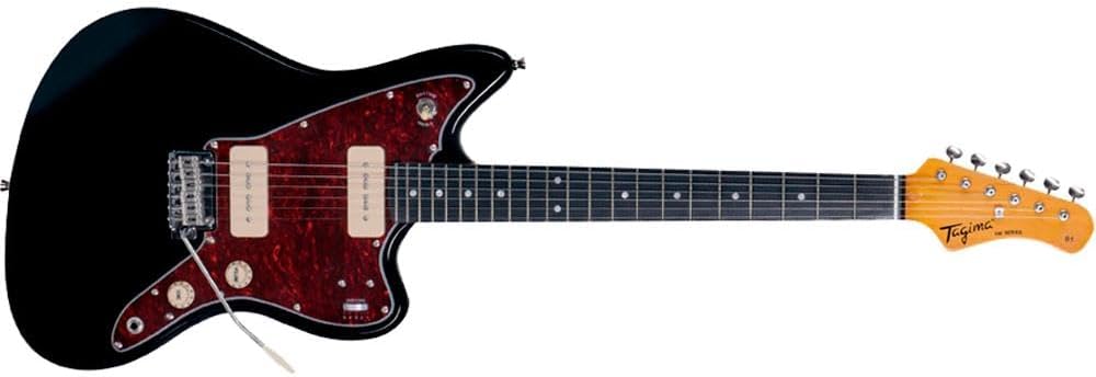 Guitarra Tagima Woodstock TW61 BK preta vista de frente com braço reto horizontal, captadores brancos, escudo vermelho e headstock amadeirado com logo Tagima.