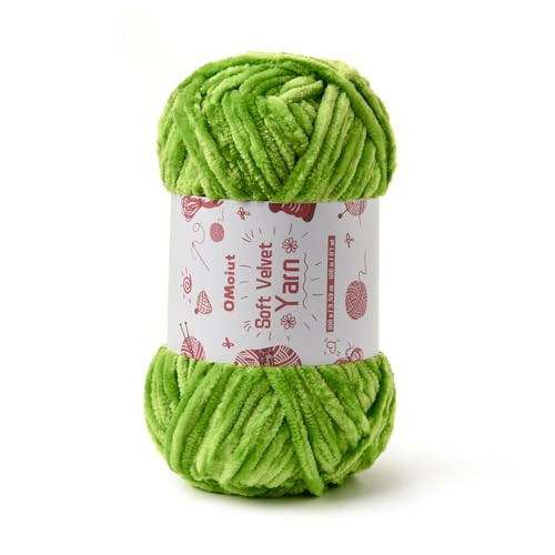 Image of 100g Fluffy Velvet Chenille Yarn for Crocheting and Knitting, 80m (87.5yd) Baby Yarn for Crocheting Soft, Crochet Chunky Yarns Amigurumi Yarns (Emerald Green)