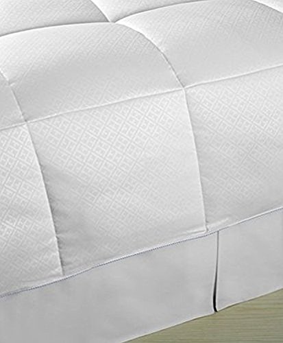 Tommy Hilfiger Down Alternative King Comforter