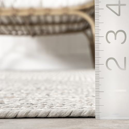 nuLOOM Wynn Braided Indoor/Outdoor Accent Rug, 2x3, Ivory - Image 3