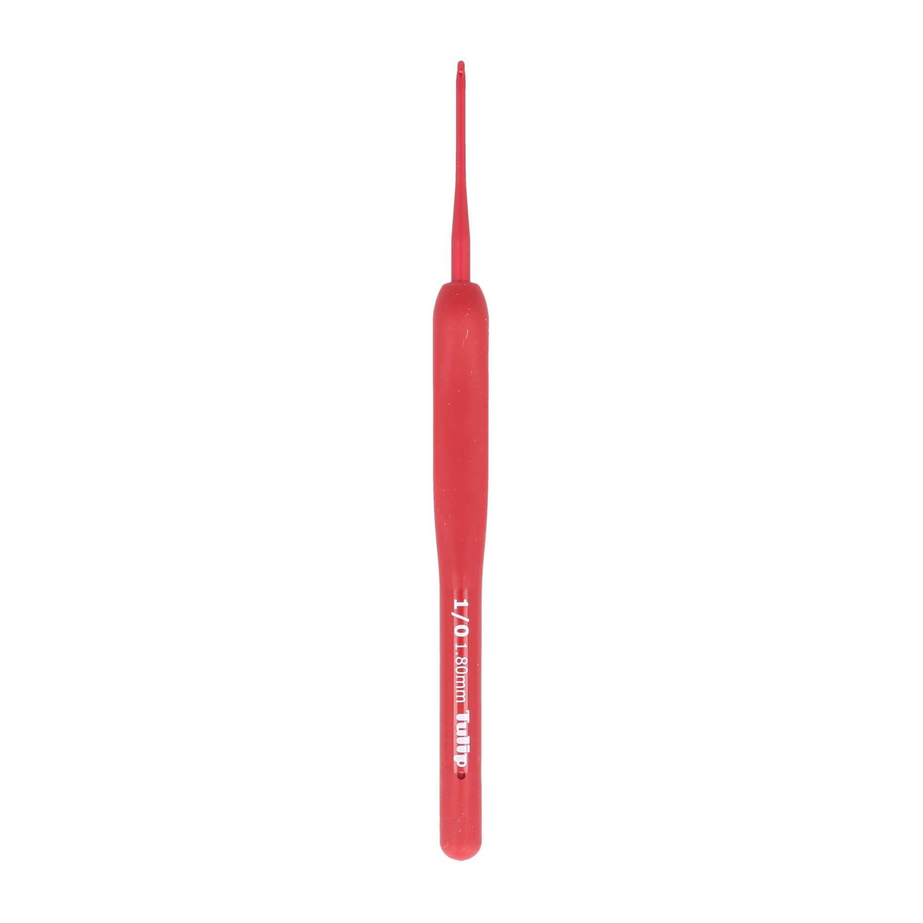 Amazon.com: Tulip Etimo Red Crochet Hook with Cushion Grip Set