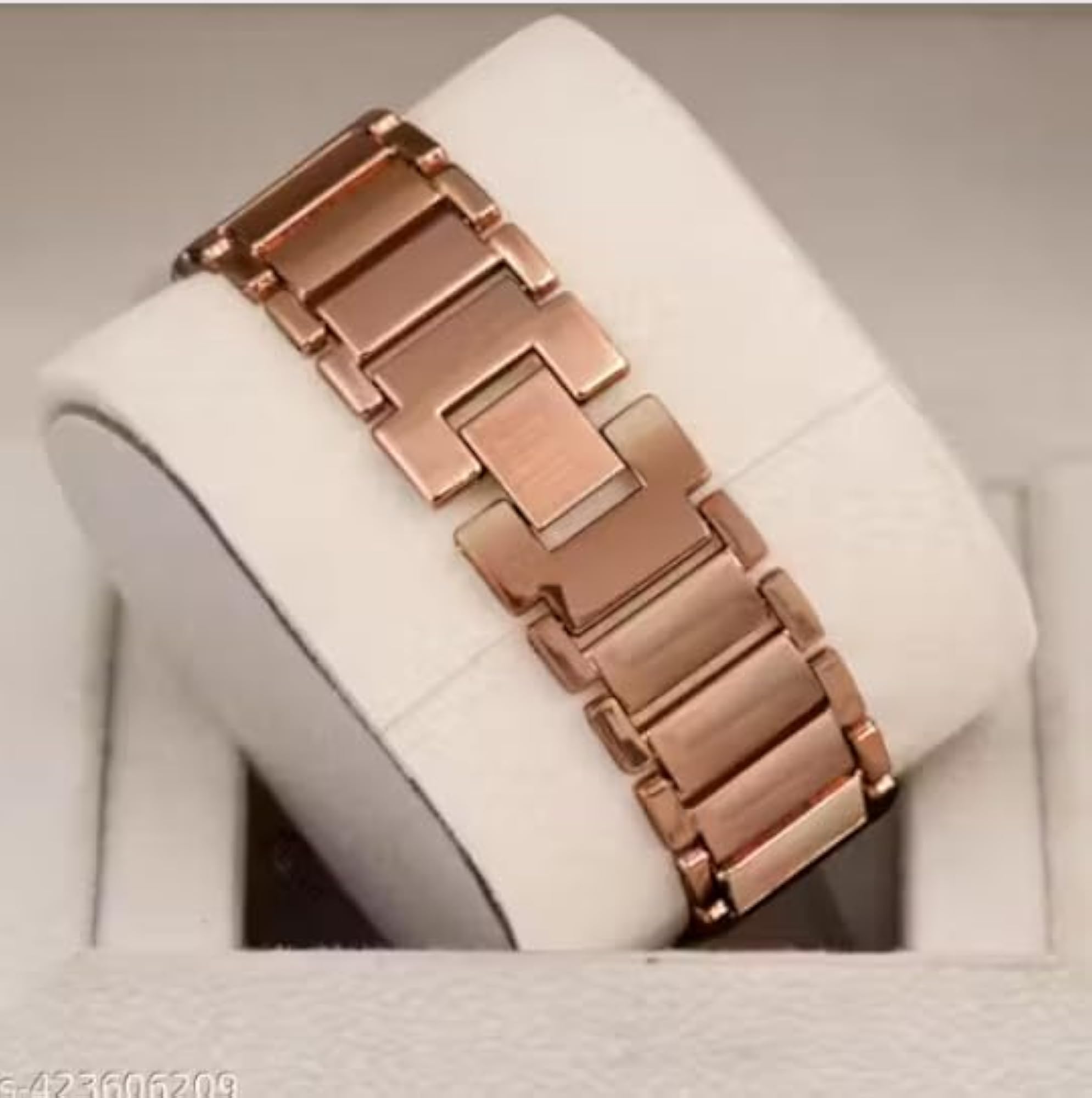 Durable & Lightweight Rose Gold Analogue Wrist Watch