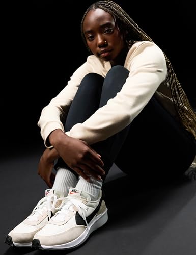 Nike Women's Waffle Debut Shoes2