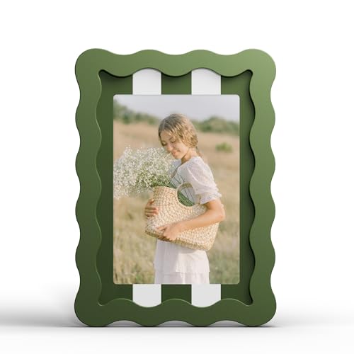 YESKAY 4x6 Picture Frame with Real Glass Wavy Edge Wooden Photo Frame for 3.5x5 Cute Scalloped Picture Frame for Tabletop or Wall Hanging Green 1 Pack