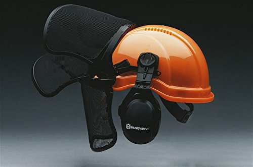 Casco de seguridad Husqvarna y equipo de protección forestal 3