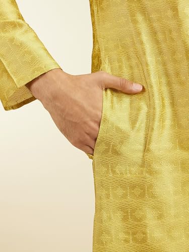 Image of DIWAS BY MANYAVAR Men's Art Silk Self Design Kurta (1pc)