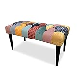CARACTERÍSTICAS - El banco pie de cama tiene el tamaño perfecto para su dormitorio, la entrada o el pasillo. La otomana tiene una altura de 43 cm, con un largo (fondo) de 80 cm, y un ancho (de lado a lado) de 40 cm. El peso es de 6 kg y está hecho de tela de algodón, relleno de espuma y patas de madera. Color: tela de estampado tipo Patchwork de color amarillo, rojo, verde y azul con patas negras. Altura hasta asiento: 43 cm