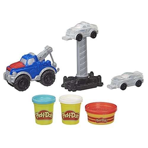 Play-Doh Wheels Tow Truck Toy