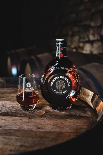 Vecchia Romagna Etichetta Nera 70cl - Italienischer Weinbrand, der nach einem Verfahren mit doppelter Destillation und doppelter Reifung hergestellt wird, mit ausgeprägtem und elegantem Geschmack