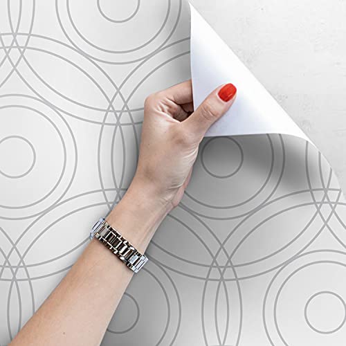Papier peint intissé pour rénover un mur abîmé avec décor géométrique - 4