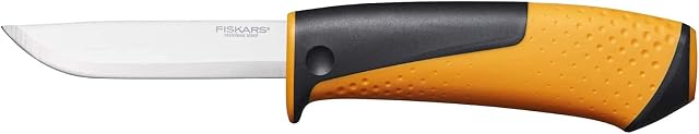 Fiskars Nóż uniwersalny wraz z kaburą z wbudowaną ostrzałką, Długość całkowita: 21,5 cm, Czarno-pomarańczowy, 1023618