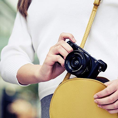 Câmera digital Sony Alpha 6400 com sensor APSC, 24,3MP, tela ajustável em 180°(selfie) e lente 16-50mm F3.5-5.6 | ILCE-6400L/B - Imagem 2