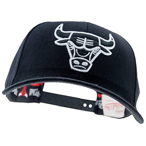 Casquette Chicago Bulls Mitchell & Ness Curved 110 Noir Type Snapback NBA - 2