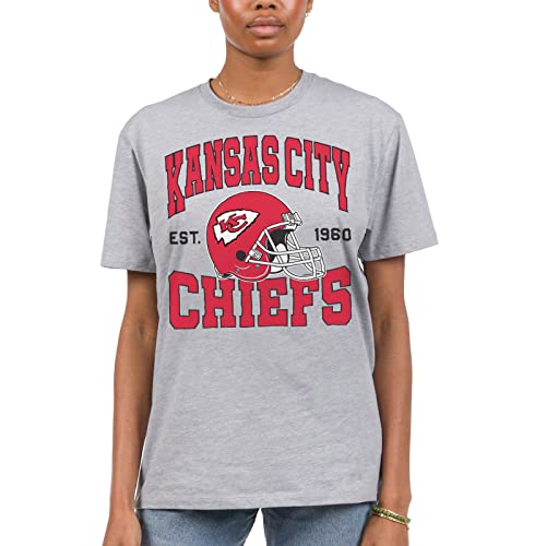 junk food - team helmet - officially licensed short sleeve football fan shirt for men and women