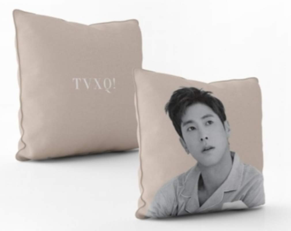 Amazon.co.jp: 東方神起（TVXQ！） - クッションカバー（ユンホ・ユノ 