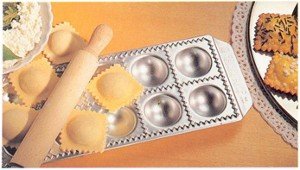 Image of Ravioli Maker - 2 inch ravioli chef