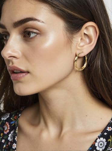 Golden Hoop Earrings For Women The Twisted Close-Fitting Hoop Shape Is Crafted With Gold-Plated Material And S925 Silver Pins Light Luxury Elegant Unique And Minimalist Style3
