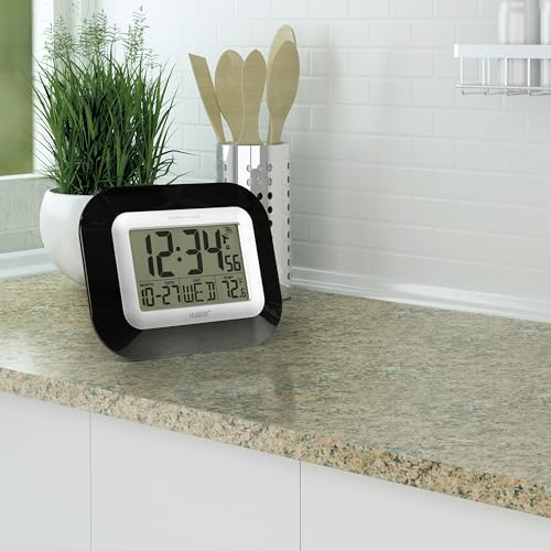 La Crosse Technology Atomic Wall/Table Clock, 7.2-inch H x 8.95-inch W x 1.2-inch D (WT-8005U-B) - Image 5