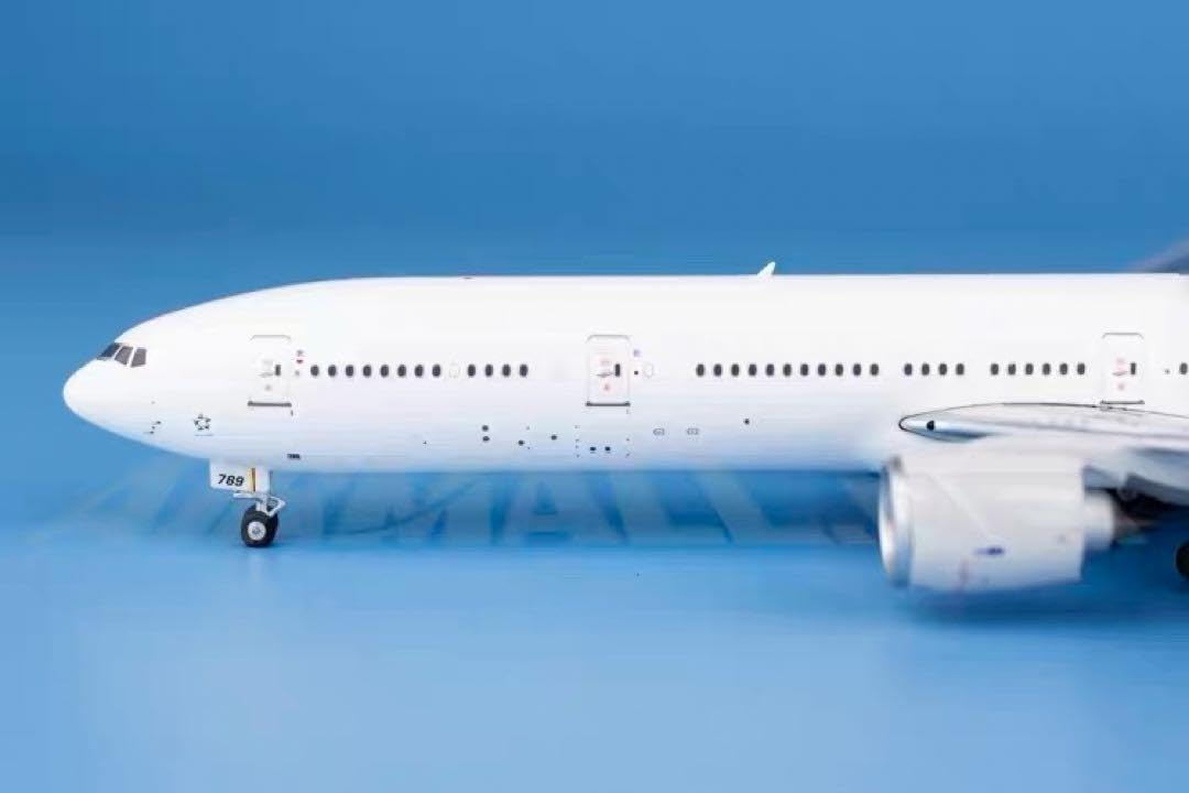 Amazon.co.jp: ANA B777-300ER JA789A 1/400 ジェット : 文房具  