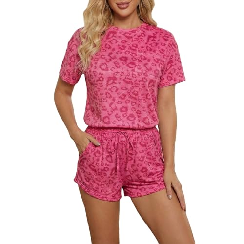 Pyjama à rayures confort total contre la chaleur estivale avec short et haut manches courtes