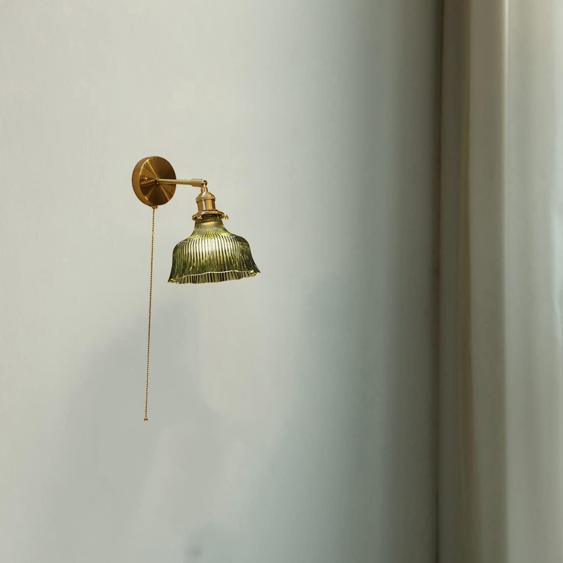 Kinkiet z łańcuszkiem, z prążkowanego zielonego szkła, wiejski styl vintage, antyczny, złoty, industrialny, do sypialni, salonu lub kuchni.