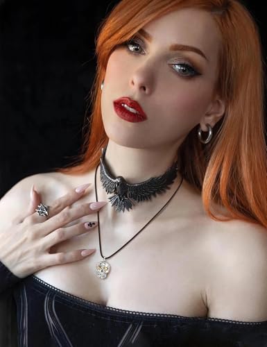 WOWORAMA Black Gothic Necklace for Women Halloween Skull Snake Black Moon Necklace Dark Punk Witch Heart Necklace Goth Halloween Jewelry