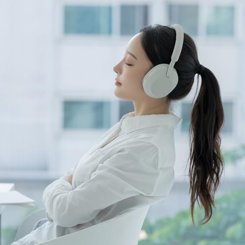 Sony WH-1000XM5 Noise Cancelling Headphones — view 29