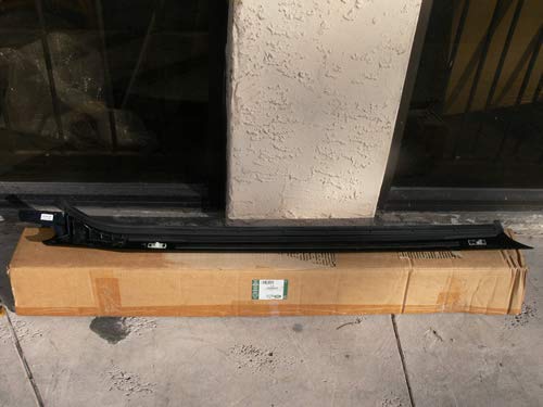Amazon.com: GENUINE LAND ROVER A PILLAR FINISHER RANGE ROVER SPORT  