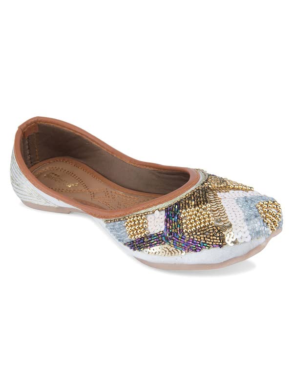desi colour Women Ethnic Footwear Mojari/Punjabi Jutti- Heavy Handwork 4-picture-35
