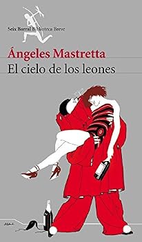 Paperback El cielo de los leones [Spanish] Book