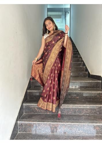 Image of Women's Banarasi Silk Georgette Saree Featuring Silver Sequin And Mirror Work