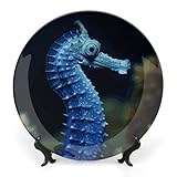 Cadeau idéal : les assiettes à dîner en porcelaine bleu hippocampe peuvent être utilisées comme un beau cadeau pour vos proches, vos amis et votre famille pour des occasions spéciales ou des vacances telles que la Saint-Valentin, la fête des mères, la fête des pères, Halloween et Noël. Ils seront heureux de recevoir les assiettes décoratives hippocampe bleu à suspendre au mur