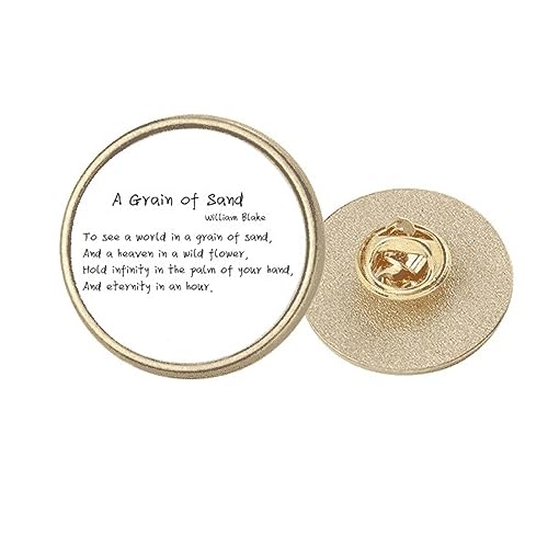 Broche ronde poétique dorée avec citation littéraire pour sublimer un manteau