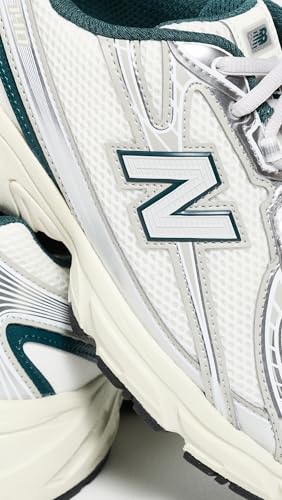 Image of New Balance Unisex 740 Sneakers