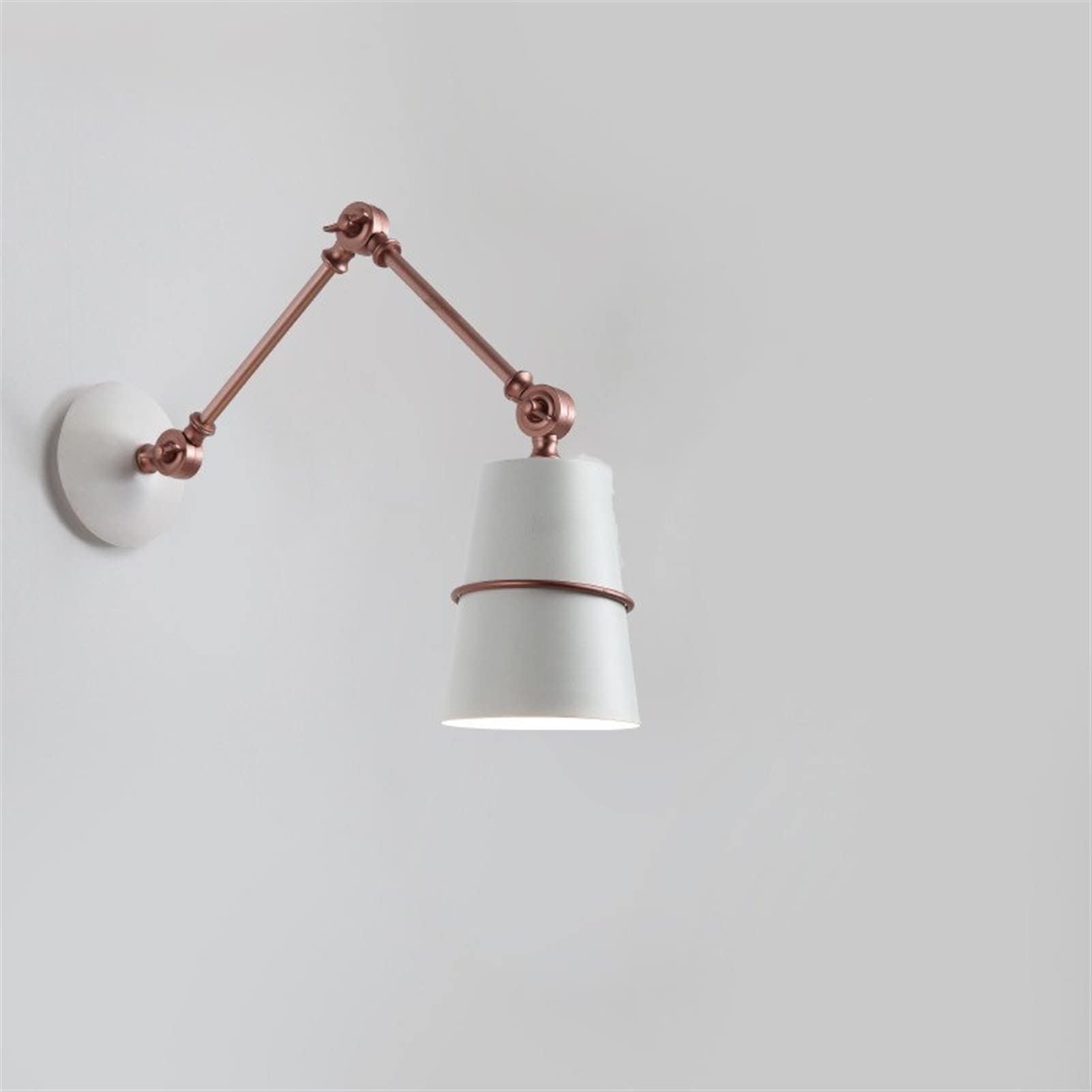 Lámpara de pared moderna para sala de estar junto al sofá 8