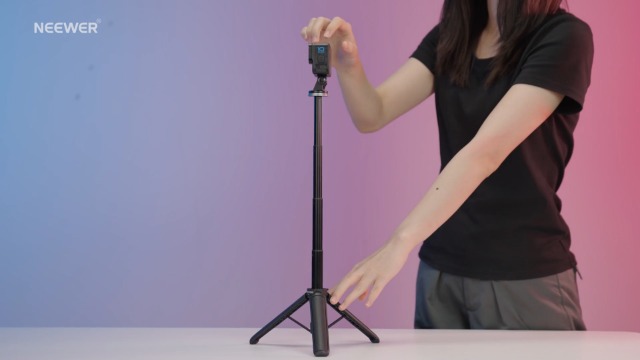 Amazon.co.jp: NEEWER BASIC 卓上三脚スタンド 自撮り棒 軽量