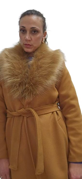 Cappotto con pelliccia marron de coupe longue pour silhouette curvy