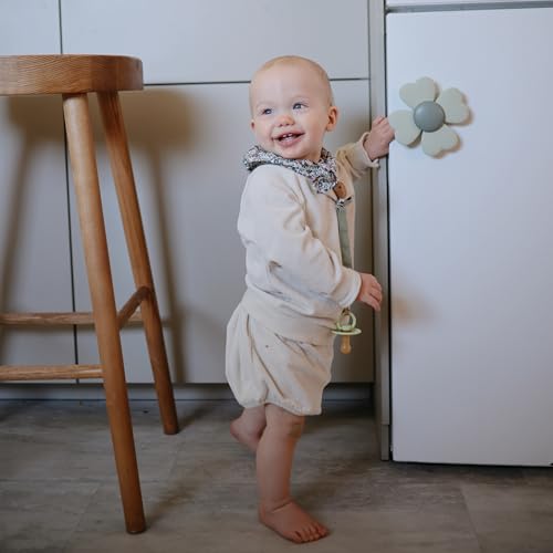 Image of mushie Lucky Suction Spinner Toy | Toddler Sensory Toys for Bath & Play