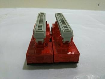 Amazon | トミカNo.22ニッサンディーゼルハシゴ付消防車2個セット 赤緑