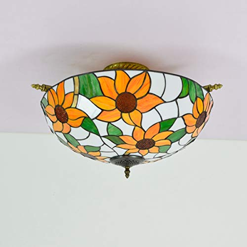 Lustre en vitrail de style créatif pour éclairer un salon rustique