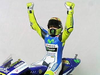 Amazon | 1/12 ヤマハ 〓 YZR-M1 / バレンティーノ・ロッシ 2015