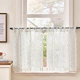 Fonctionnalité et Utilisation : Son textile translucide laisse entrer la lumière naturelle tout en protégeant votre intimité. Ce petit rideau court (brise-bise) est idéal pour la cuisine, la chambre, les fenêtres, le salon, les placards et les espaces sous évier.