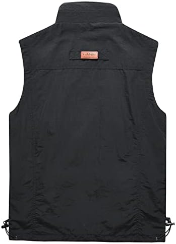 U dugonasining xotinini paypaslayapti.