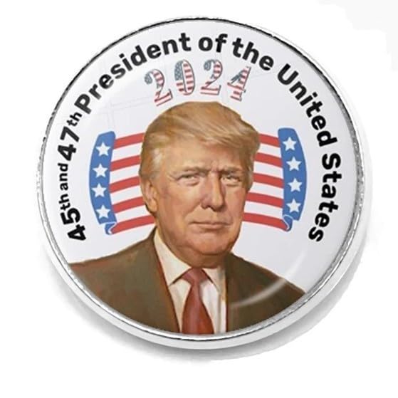 トランプ大統領首振りフィギュア➕ピンバッジ トランプ大統領 首振りフィギュア(HAWAii)の通販 by ビリケン's