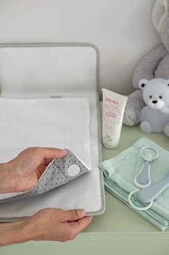 BÉAba, Organizzatore Pannolini Portatile, Tappetino Fasciatoio Da Viaggio 100% Cotone, Porta Salviette, Porta Pannolini, GenèVe, Grigio Sfumato - 6