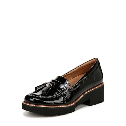 Naturalizer Womens Committed Tassel Lug Sole Loafer Black Patent 9 W