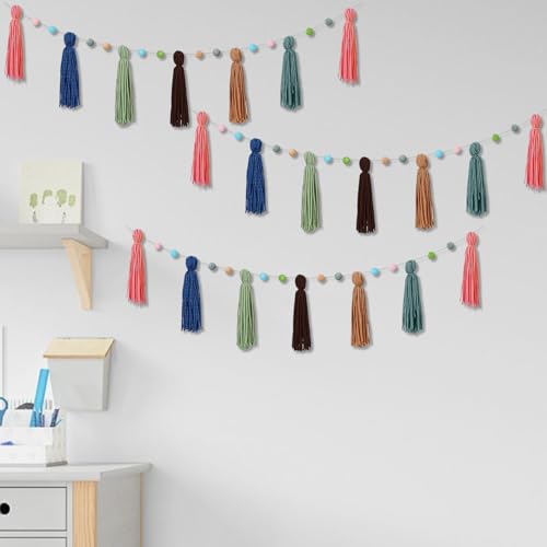 Guirnalda con pompones Boho para solucionar aulas frías y decorar techos escolares 4