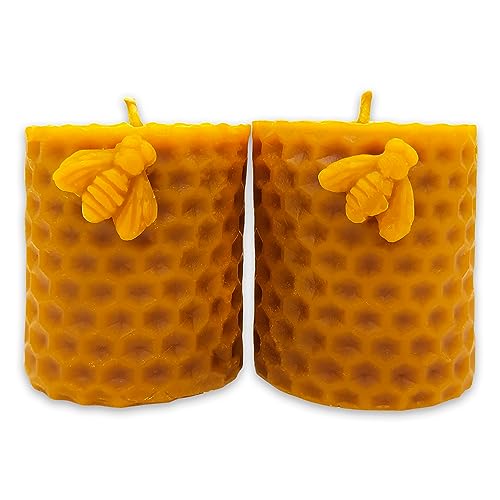LAMARE 2 Velas de Miel de Abeja Natural 100% Cera de Abeja Hechas a Mano Sin Parafina - Ritual Mágico Buena Suerte 11/22 - Velas Decorativas - Perfectas para regalo (8 cm x 6 cm)